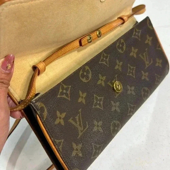 Louis Vuitton Pouchette Twin GM Authentic EUC LV Monogram Leather w/ dust bag - Picture 11 of 17